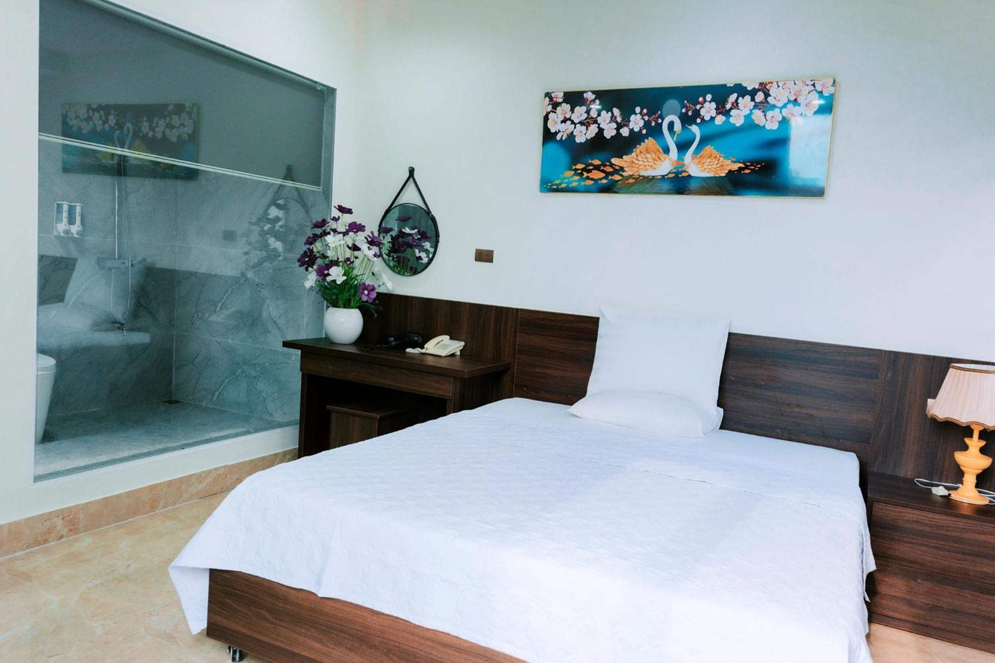 Thu Ha Hotel Uong Bi Екстер'єр фото