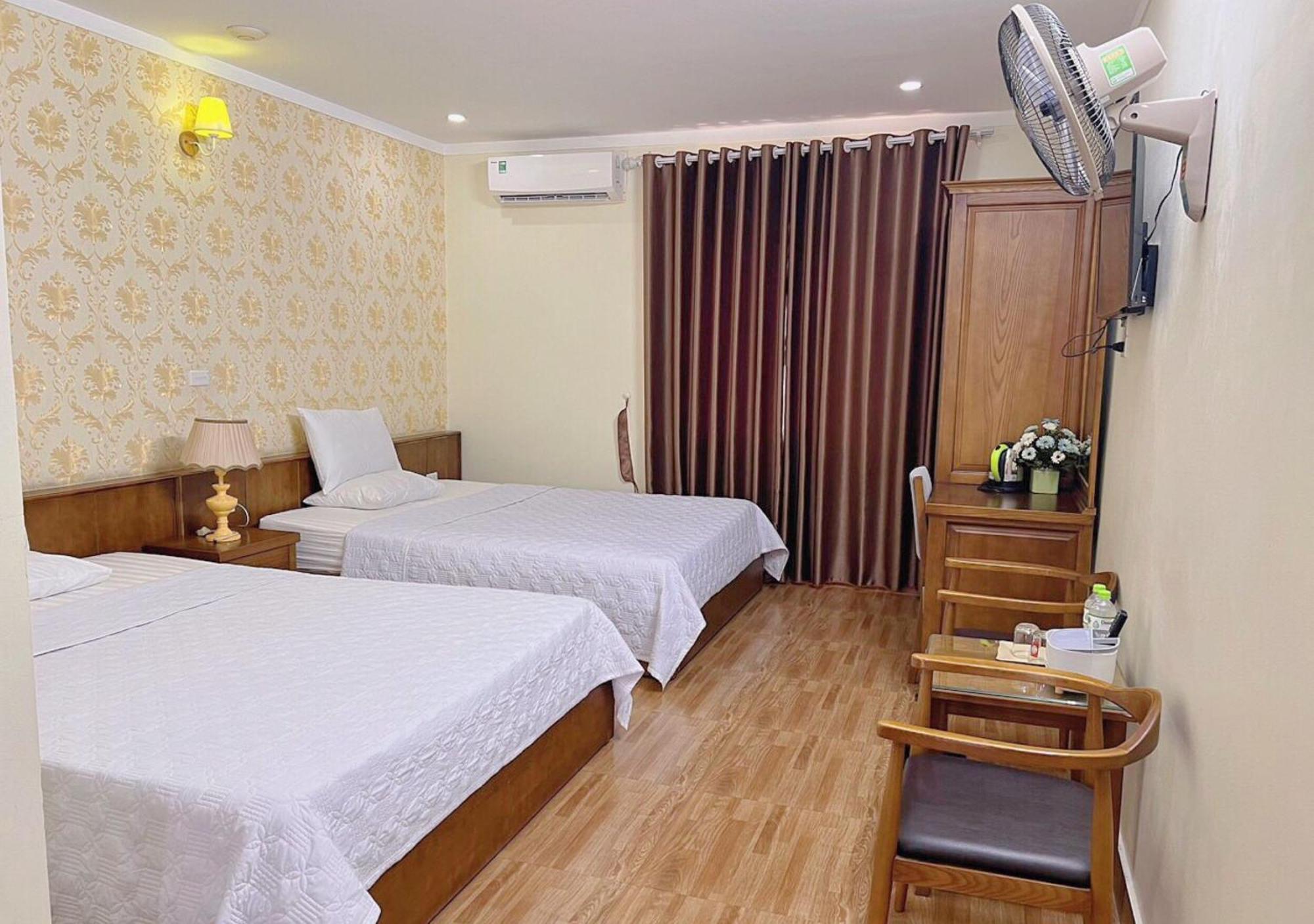 Thu Ha Hotel Uong Bi Екстер'єр фото
