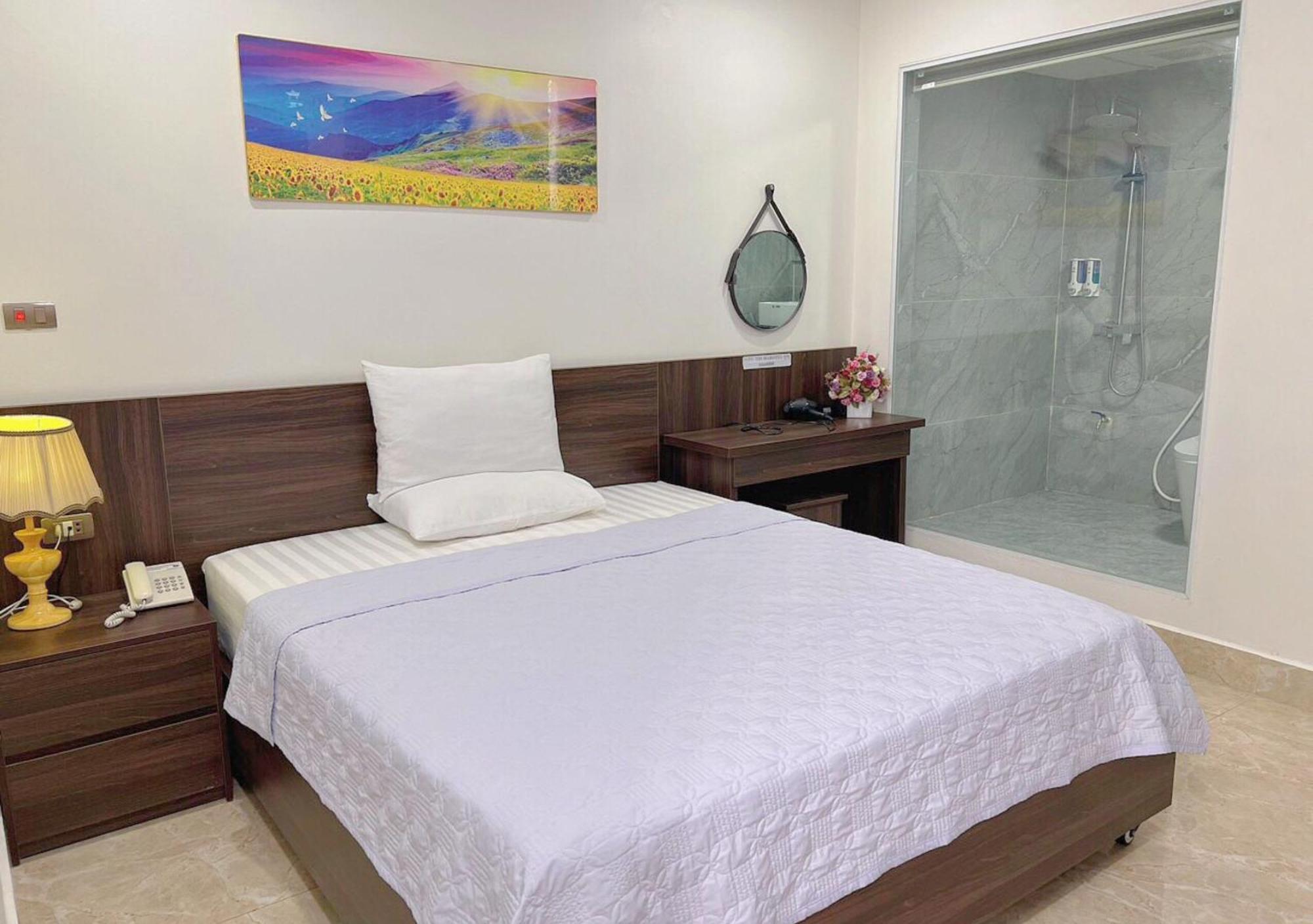 Thu Ha Hotel Uong Bi Екстер'єр фото