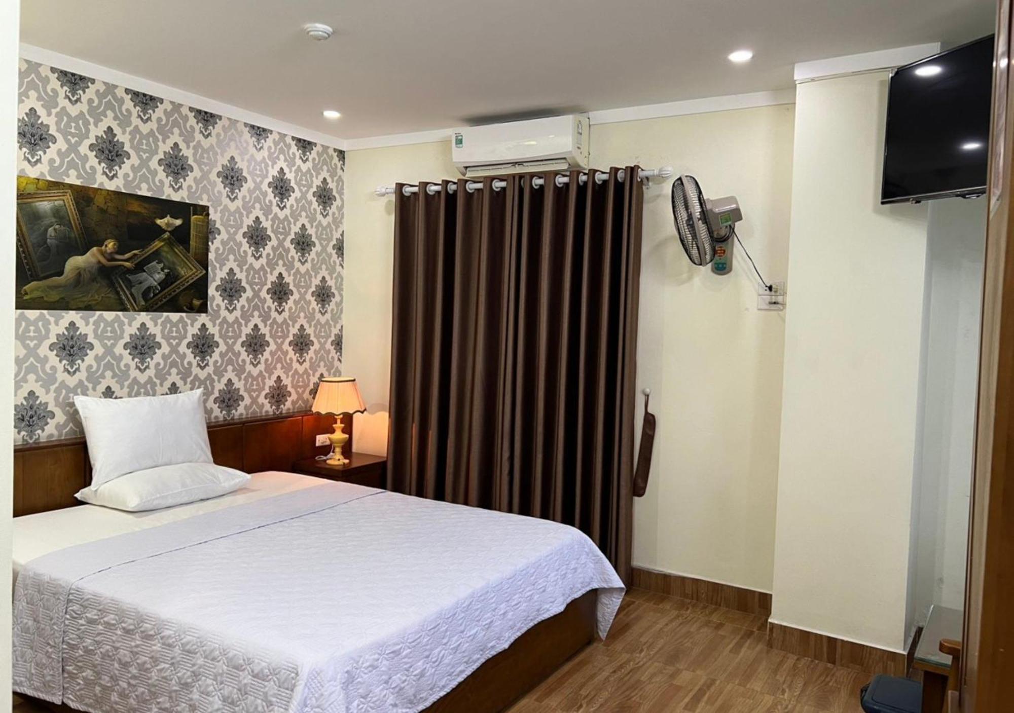 Thu Ha Hotel Uong Bi Екстер'єр фото