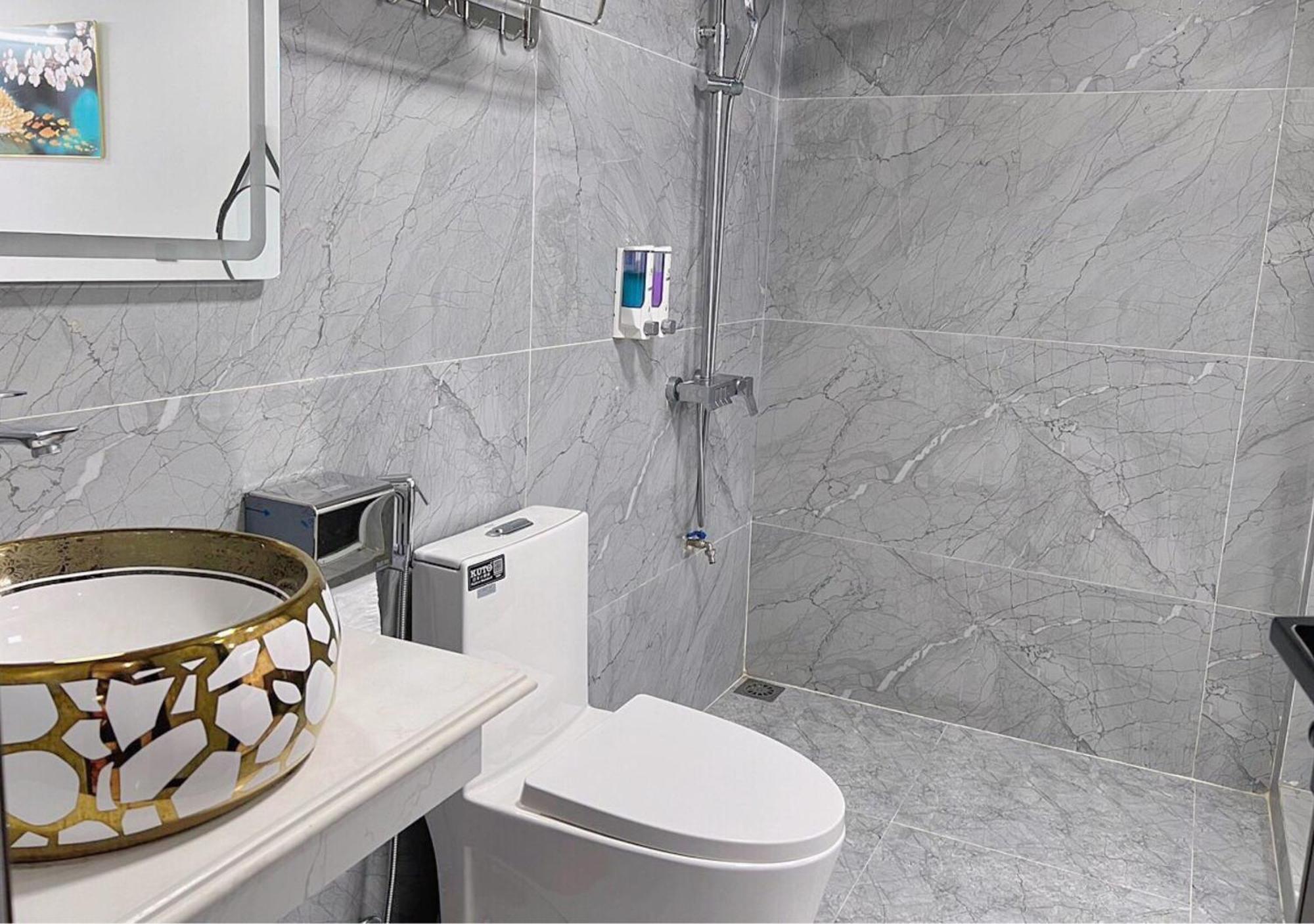 Thu Ha Hotel Uong Bi Екстер'єр фото